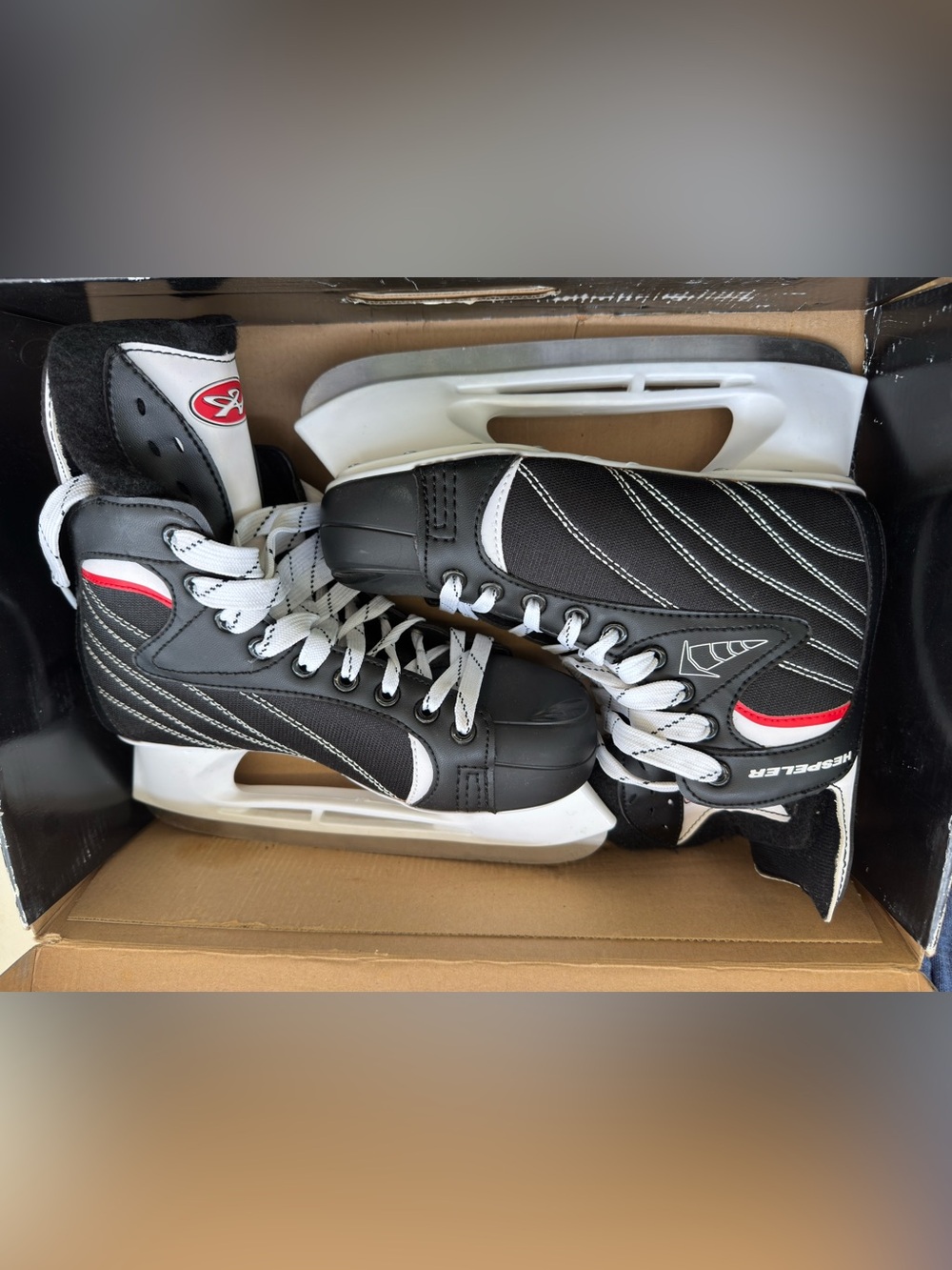 Hespeler Rogue Ice Hockey Skates Men US 8 Black White w/ Box